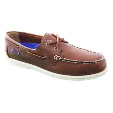 Vintage 1980s dockside leather boat shoes, vintage docksides by sebago made in usa, vintage brand and made marked, vintage sturdy thick leather upper, vintage brown leather and beige cream heel, vintage unisex deck moccasin tie shoes, vintage rubber outer sole w tread surface, vintage leather in sole, womens size approx 8 and mens size approx 7, vintage flat thick rubber heel. Sebago Naples Mens Deck Shoe