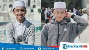 No guz asmi asli bagi no wa kk gus azmi nomer gus azmi no hoax asli jangan lupa like and subscribe karena subscribe itu gratis apah gratis bagi no wa gus azmi real  heboh  gus reza bocorkan no hp gus azmi assalamuallaikum jangan lupa subscrebe channel ini untuk mendukung channel ini terus berkembang aktifkan notifikasi. Profil Lengkap Gus Azmi Vokalis Syubbanul Muslimin Grup Sholawat Yang Tak Kalah Dengan Nissa Sabyan Tribun Sumsel