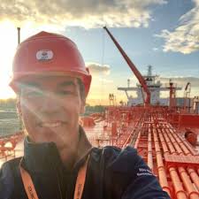 In London with my wife meeting underwriters and tug brokers.. Love London… 