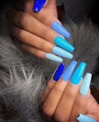 Die Besten Nageldesign Farben Fur Den Fruhling 2019 110 Canshave Com Ongles En Acrylique Bleus Ongles Ongles Longs En Acrylique