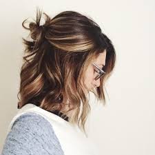 When we make the decision to cut off length from our classic brown hair, it isn't done lightly. 34 Stunning Examples Of Short Brown Hair Highlights Best Short Haircuts