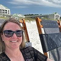 Lori Kistner's Instagram, Twitter & Facebook