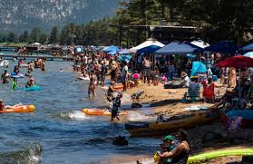 South lake tahoe's warm, dry summers with little precipitation allow ozone to accumulate and be transported by wind from nearby cities. Vacationers Flock To Shores Of South Lake Tahoe Coronavirus The Sacramento Bee