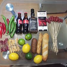 что подарить мужчине на день рождения у которого все есть Kak Rozhdayutsya Bukety Process Do I Posle Food Bouquet Fruit Gifts Edible Bouquets