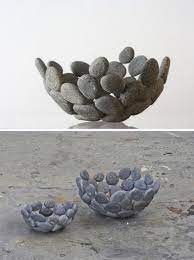 25 Diy Home Decor Ideas With Pebbles And River Rocks Life In The Country Or On The River Has Many Advantages River Rock Decor Rock Decor Diy Candle Holders