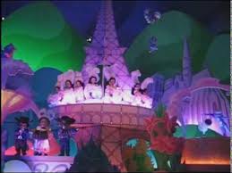 La Maison Des Poupees A Disneyland Paris Youtube