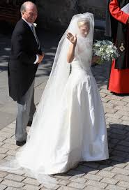 Zara wore the greek key diamond. Zara Phillips Wedding Dress Pictures 2011 07 30 07 31 42 Popsugar Celebrity