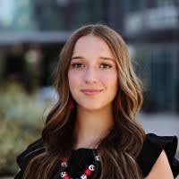 Maggie Sadler's Instagram, Twitter & Facebook