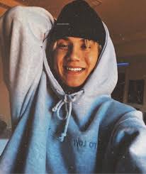 Soph Ã On Twitter In 2020 Cute Teenage Boys Beautiful Boys Pretty Boys Arrange your favorite emoji pictures into cool pattern then post on twitter, facebook, messenger, android, samsung, ios, or windows. pinterest