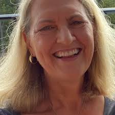 Engaging book about dogs that is a must read for dog lovers