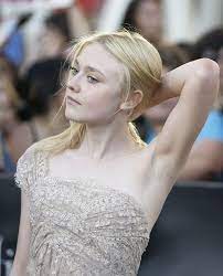 Dakota fanning was born on 23 february 1994 in conyers city of georgia, usa. Dakota Fanning For Mobile Dakota Fanning Dakota Fanning Bikini Dakota And Elle Fanning