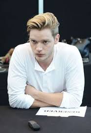 All dominic sherwood movies, best and classic dominic sherwood movies in hd at hdmo.tv. 56 Dominic Sherwood Ideas Actori Filme BÄieÈi Buni