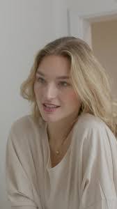 Serena Frey's Instagram, Twitter & Facebook