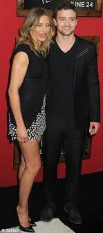 Ben affleck and gwyneth paltrow. Bad Teacher Premiere Cameron Diaz Greets Ex Justin Timberlake With Kiss Daily Mail Online