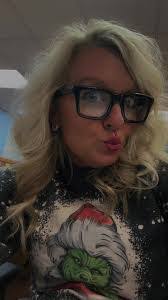 Crystal Hoff's Instagram, Twitter & Facebook