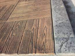 Terrasse en béton imitation bois. Beton Imprime Une Alternative Esthetique Une Solution Durable