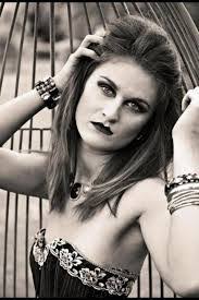 Kristy Elliott's Instagram, Twitter & Facebook