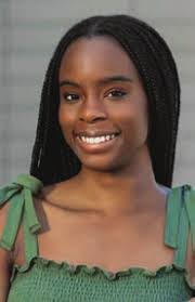 Jeannette Pina's Instagram, Twitter & Facebook