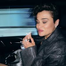 Katy O'Brian (@thekatyo) • Instagram photos and videos