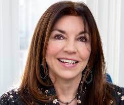 Catherine Miner's Instagram, Twitter & Facebook