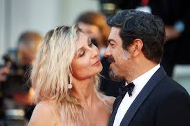 Do you like this video? Casa Pierfrancesco Favino Un Segreto Che Mai Scopriremo