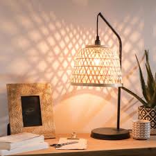 Последние твиты от maisons du monde uk (@mdm_en). Lampe En Metal Noir Et Abat Jour En Rotin Maisons Du Monde Deco Bali Abat Jour Rotin Deco Maison Du Monde