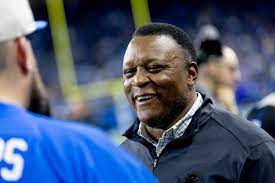 LATEST: “Detroit Lions drop special jerseys honoring legend Barry Sanders – Fans wipe them out in just 24 hours! The Lions unveiled a limited edition jersey paying tribute to their iconic Hall of Famer. Within a single day, the collection completely sold out, proving the unmatched devotion of Detroit fans.” - Linh