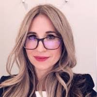 Robyn Crosby's Instagram, Twitter & Facebook