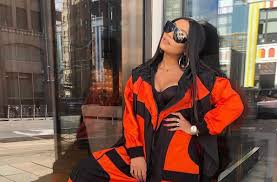 Rockstar thanks gta online player who fixed poor load times, official update coming @games. Bonang Matheba S Toes Have Their Own Instagram Page
