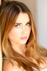 Heather Fogarty's Instagram, Twitter & Facebook