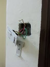 Mesti ada yang tak kena ni. Ganti Kipas Rosak Dengan Kipas Baru Elektrik2u