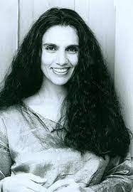 She is from a tunisian jewish family and is known for mixing sephardic/mizrahi sounds with pop music. ××ª× ×× ×§×¨× Atti Ankri Photos Facebook