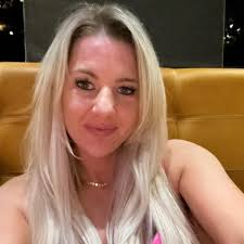 Amazon.com : Dubai Chocolate Bar Pistachio and Crispy Kataifi Filled 3.5  oz, Luxury Dubai Chocolate with Knafeh, Fresh Daily Production, Perfect for  Gifting (Pack of 1) : Grocery & Gourmet Food