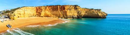 Der osten der region liegt an der grenze zu spanien. Wetter Faro Im November