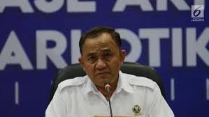 Salah seorang guru honorer di kawasan kabupaten bekasi, fristy, mengatakan guru honorer hanya bisa mendapatkan jatah maksimal baca juga: Kepala Bnn Dapat Gaji Dan Fasilitas Setingkat Menteri Bisnis Liputan6 Com