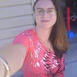 Megan Olinger's Instagram, Twitter & Facebook