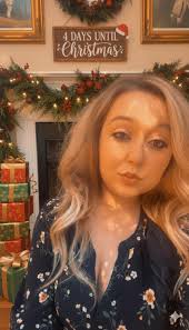 Good afternoon 🎄✨ Only 4 days until Christmas and the countdown is  officially on! Whether you're wrapping last-minute gifts, baking something  sweet, or just soaking in the magic—enjoy every cozy moment. ❤️ #