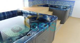 Hotelul traian 3* este situat în centrul stațiunii căciulata. Hotel Traian Calimanesti Caciulata