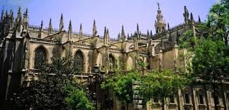 The modern kitchens have a washing machine, ceramic hob. Catedral De Sevilha 2021 Dicas Incriveis