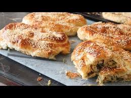 Herkesi Hayran Birakan El Acmasi Ispanakli Peynirli Borek Tarifi Gercek Borek Tarifleri Youtube Yemek Tarifleri Gida Yemek