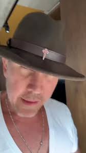 Máxima del Agua! Debe ser #Incolora e #Inodora para su justo consumo. A  pesar del Gran esfuerzo de los Ingenieros Iliena Garcia, Franklin Lopez,  Cesar Flores, Ivan Perez, Luis Fernando Arocha, Tulio