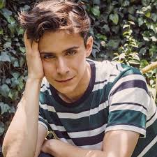 Conoce al elenco que interpretará a la nueva generación de Rebelde en  Netflix