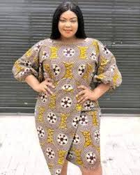 Recherchez parmi des pagne africain photos et des images libres de droits sur istock. Pin By Djigbenou Hathry On Robes African Fashion Ankara African Print Fashion Dresses African Fashion Dresses