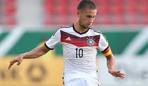 Leitner, 28, joined the canaries from augsburg in january 2018, initially on loan, and went on to help the squad secure the sky bet championship title. Dortmund Leihgabe Vor Sprung In Dfb Team