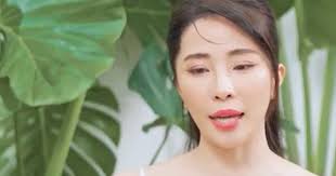 "Cá sấu chúa" Quỳnh Nga hé lộ dấu hiệu đổ vỡ hôn nhân, gặp khó khăn khi  quay lại showbiz sau ly hôn