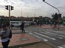 Последние твиты от portal américas (@americas_portal). Transmilenio Na Twitteru Tmahora Camionetas De Servicio Publico Especial Bloquearon Entrada Y Salida De Portal Americas Servicios Retrasados Http T Co Krsfqzfgoh