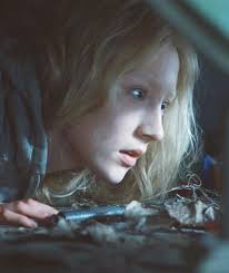 ˈsɜrʃə ˈuːnə ˈroʊnən — се́рша или сёрша у́на ро́унан; Saoirse Ronan Filme