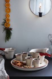 Varmer Es Ist Leicht Zu Hause Ein Gefuhl Der Zugehorigkeit Zu Kreieren Ikea Weihnachtsdeko Weihnachten 2019 Trend Adventskranz Selber Machen