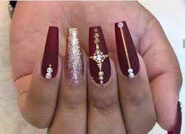 10 diseños de uñas minimalistas y elegantes que debes llevar este 2021. Las Mejores Unas Acrilicas Decoradas Con Piedras Unas Acrilicas