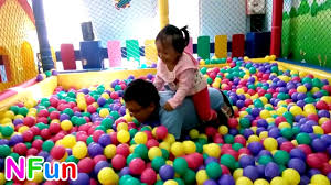 Mandi Bola Mainan Anak Yang Seru Bersama Ayah Jadi Kuda Fun Kids Pool Balls Daddy Pretend Horse Youtube
